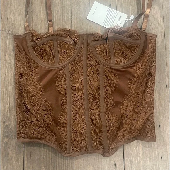 BAILYDEL lace corset top (set of 3) - Picture 4 of 5